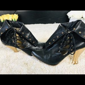 john fluevog gold heels